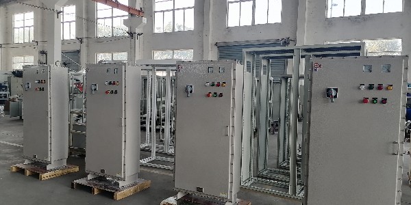 江蘇制酒廠防爆配電柜 制酒廠防爆正壓柜發(fā)貨